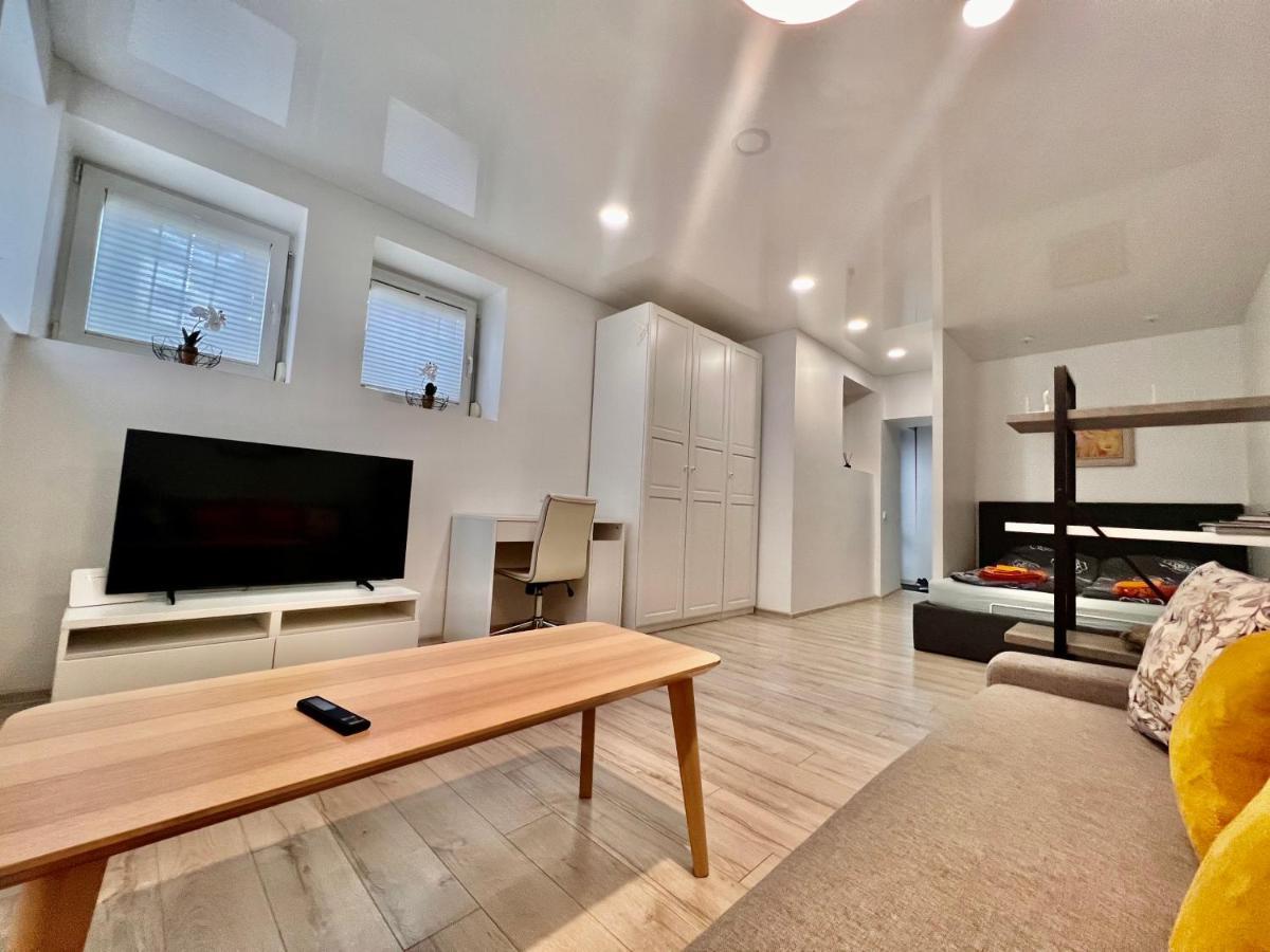 Kepezinski Centre Apartments Каунас Екстер'єр фото
